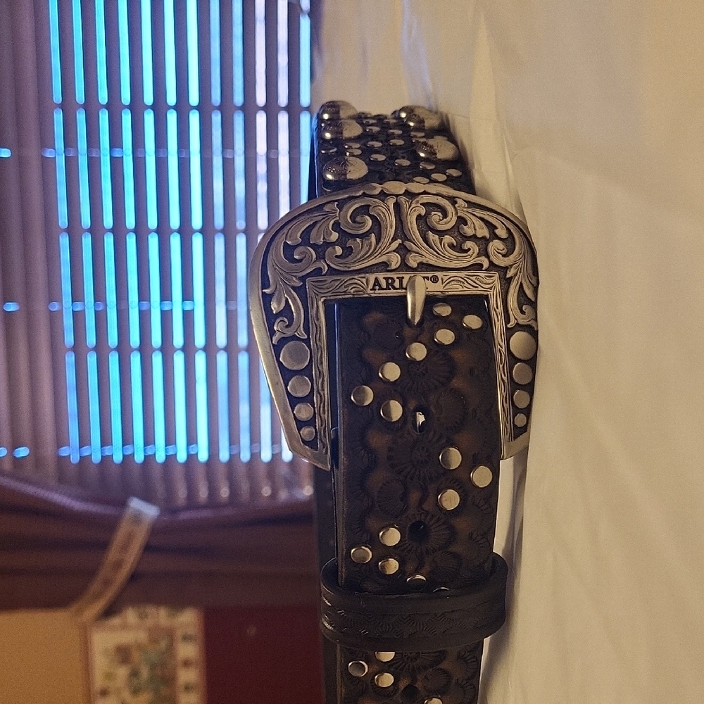Ariat Brown Leather Belt with Silver Details - Picture 7 of 9